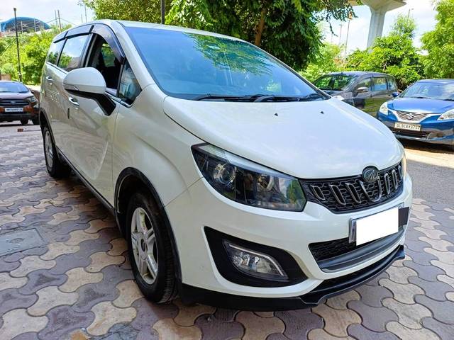 https://images10.gaadi.com/usedcar_image/4217980/original/processed_8ead9c62881a47b1348643d2871684cb.jpeg?imwidth=6400