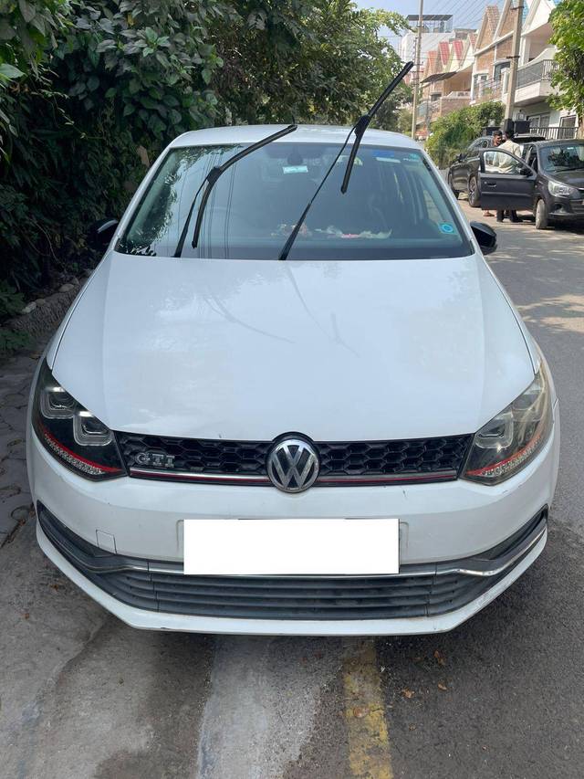 https://images10.gaadi.com/usedcar_image/4218001/original/300ec16a2aefdeb0edb7aea585c79064.jpg?imwidth=6402