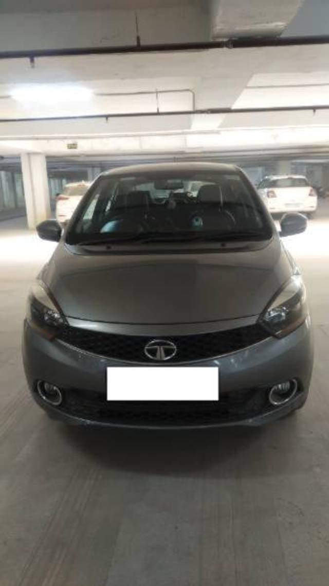 https://images10.gaadi.com/usedcar_image/4218019/original/processed_af49b44c-8cdb-4275-959b-adc6cb93eeb1.jpg?imwidth=6400