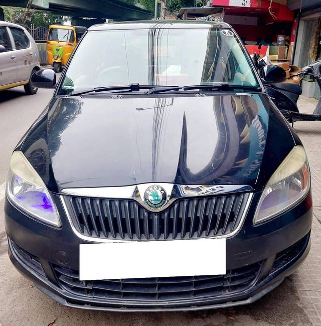 https://images10.gaadi.com/usedcar_image/4218026/original/processed_bb3214cd415324df0f66b4328d4c5200.jpg?imwidth=6400