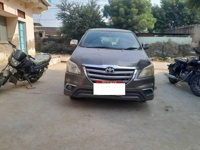 https://images10.gaadi.com/usedcar_image/4218077/original/7c78196796b790f6401a75bdbf308286.jpg?imwidth=6400