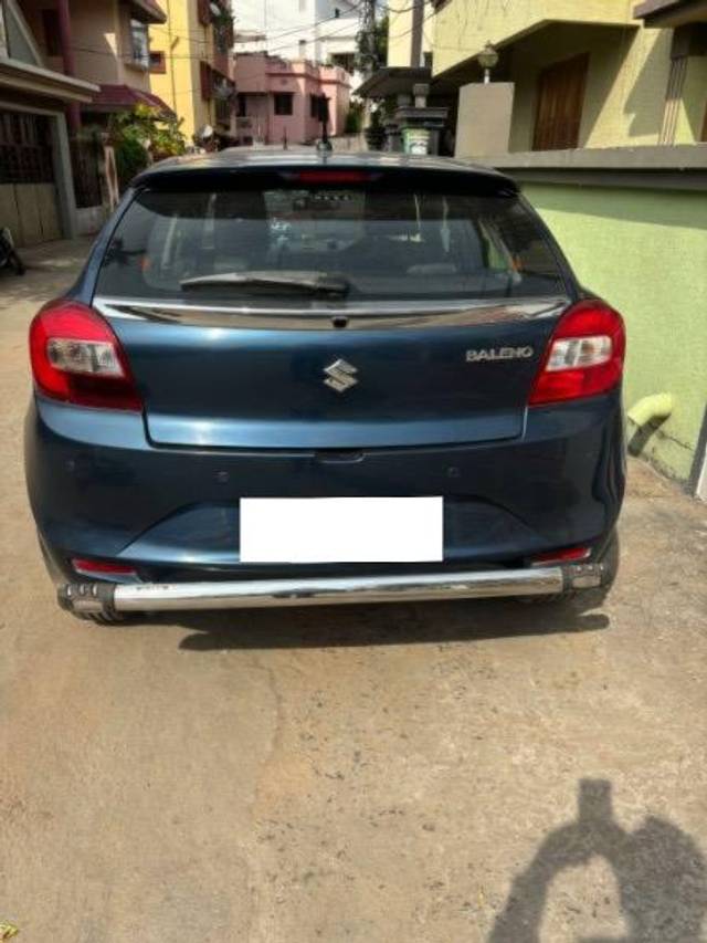 https://images10.gaadi.com/usedcar_image/4218165/original/processed_23f33295-1913-41fb-9b6d-c4e74db7b4b6.jpg?imwidth=6401