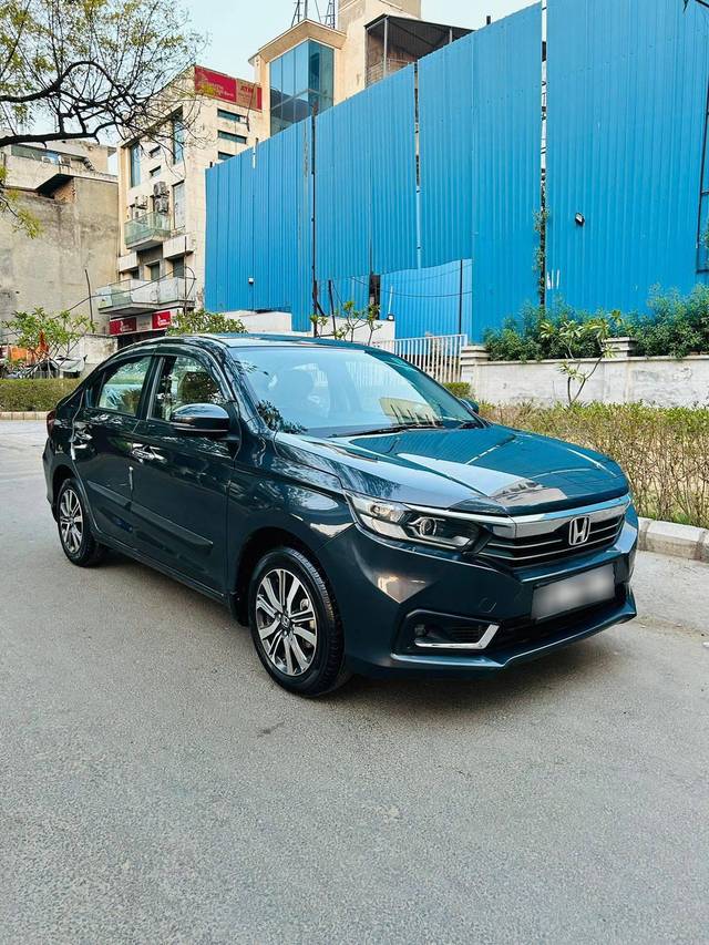 https://images10.gaadi.com/usedcar_image/4218172/original/processed_aa03867ed247be047c49c29d0542a035.jpg?imwidth=6400