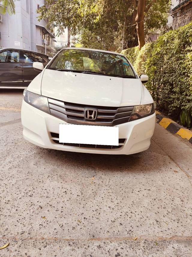 https://images10.gaadi.com/usedcar_image/4218264/original/processed_ef4a1a78f8c0155aae9e51a79b089662.jpg?imwidth=6400