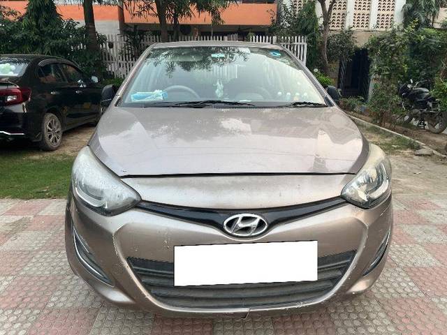 https://images10.gaadi.com/usedcar_image/4218270/original/c18a9c5e405c8170e54e76a4b7c6f91c.jpeg?imwidth=6400