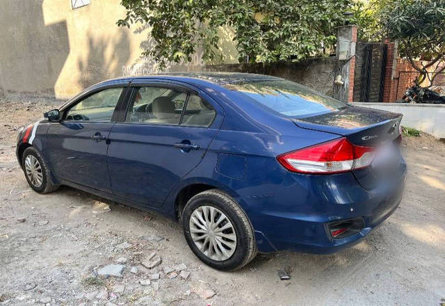 https://images10.gaadi.com/usedcar_image/4218358/original/8c41a04049752e7745e438956edc42c4.jpg?imwidth=6402