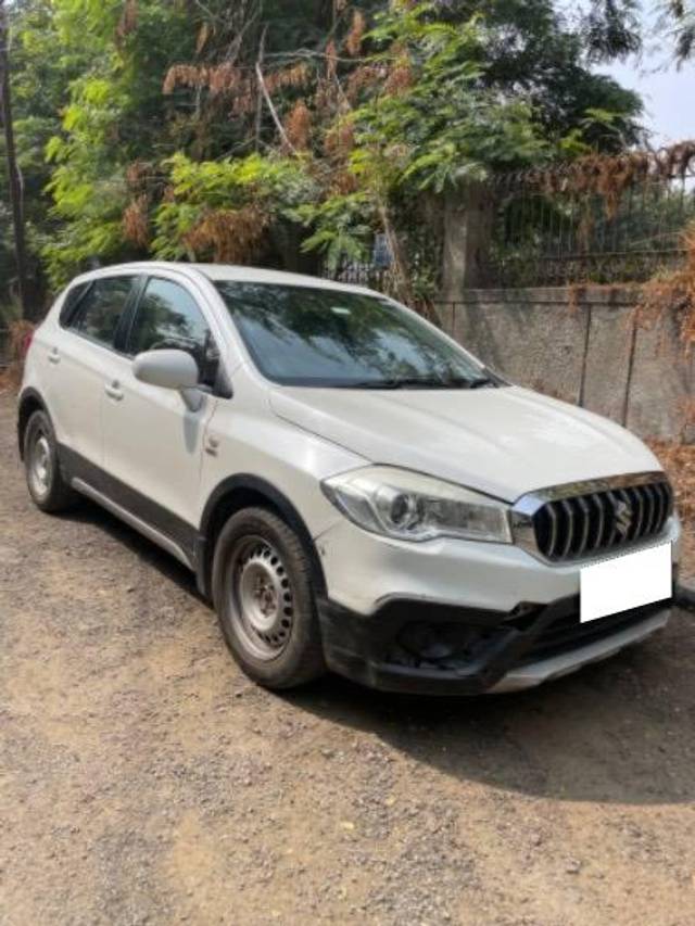 https://images10.gaadi.com/usedcar_image/4218366/original/processed_123a0b92-5bf0-4b51-9077-7cea75df4686.jpeg?imwidth=6400