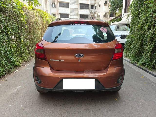 https://images10.gaadi.com/usedcar_image/4218374/original/processed_327638023103932c59ee53ab3954a571.jpeg?imwidth=6402