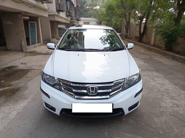 https://images10.gaadi.com/usedcar_image/4218549/original/processed_6dfcb5093725af242cefbe93ee370bcf.jpg?imwidth=6400