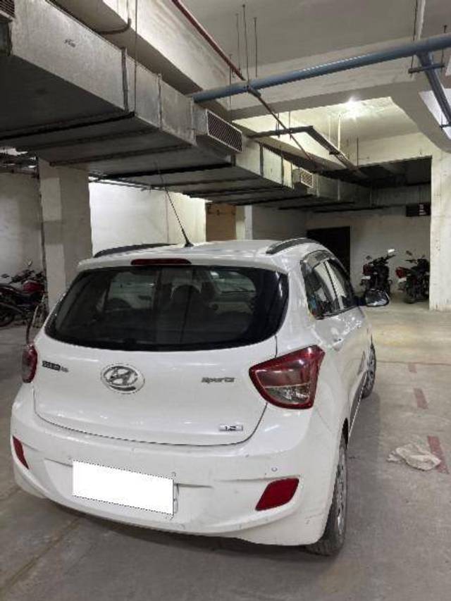 https://images10.gaadi.com/usedcar_image/4218612/original/36019dccd2f0013c85cbf92c28efb547.jpg?imwidth=6401