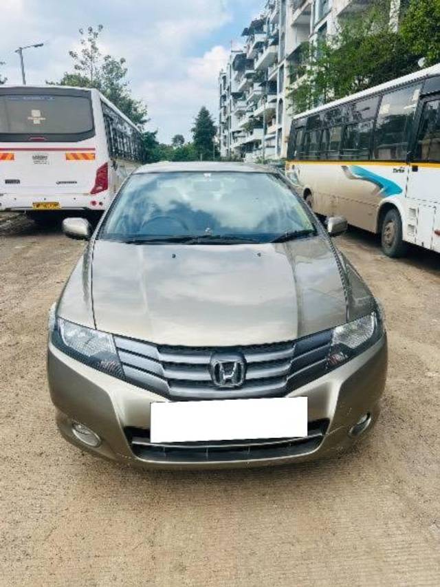 https://images10.gaadi.com/usedcar_image/4218666/original/processed_a54df0af-5198-48f6-bdf7-2c6341188756.jpeg?imwidth=6400