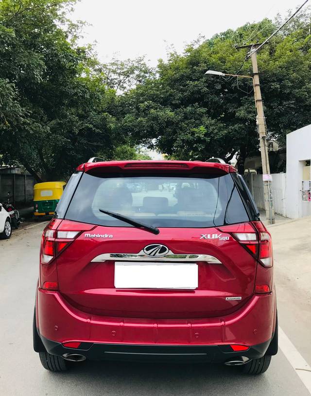 https://images10.gaadi.com/usedcar_image/4218669/original/processed_cd4000bafbdeb8e335cab508db2612d4.jpeg?imwidth=6401