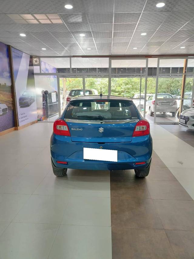 https://images10.gaadi.com/usedcar_image/4218675/original/processed_ee4202f5edcc1e2d9ee6139c0a267faf.jpg?imwidth=6401