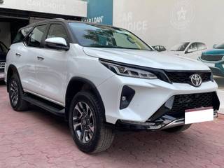 Toyota Fortuner Legender Toyota Fortuner Legender 4x2 AT BSVI