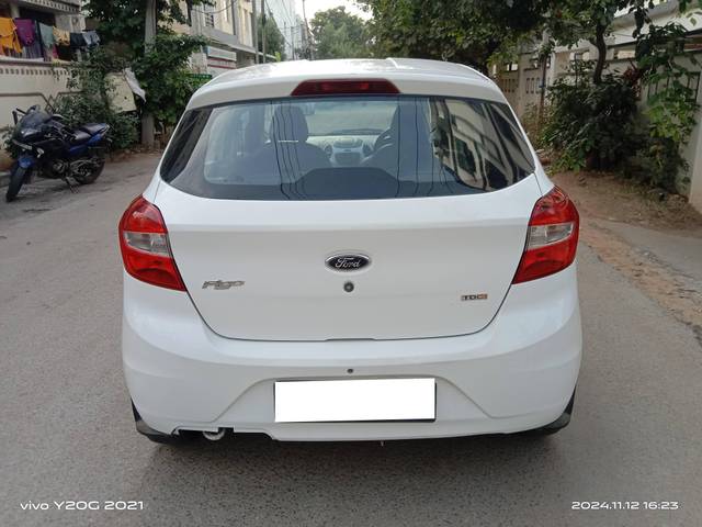 https://images10.gaadi.com/usedcar_image/4218758/original/processed_29290f7f4fcc43d38ed61b2c4e8ce868.jpg?imwidth=6402