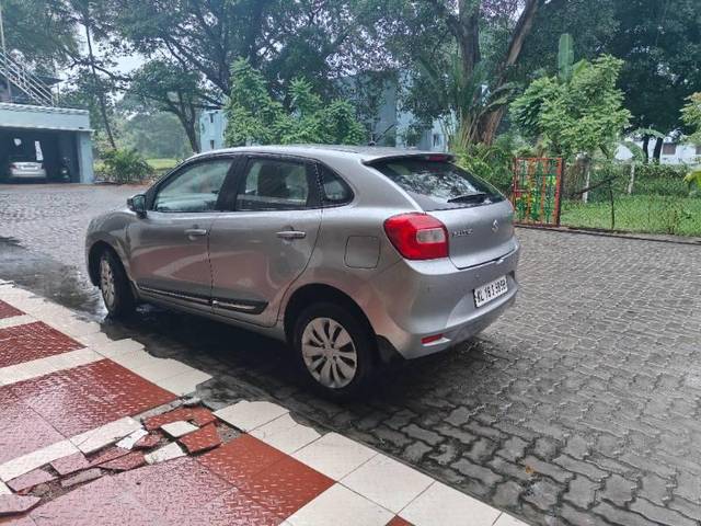 https://images10.gaadi.com/usedcar_image/4218764/original/processed_d5cd482c-5be8-4d9c-83f6-3a362bbac645.jpg?imwidth=6401