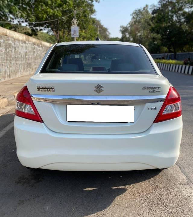 https://images10.gaadi.com/usedcar_image/4218836/original/processed_daab223a25ffb9a119d3bf5055b6a6e2.jpeg?imwidth=6401