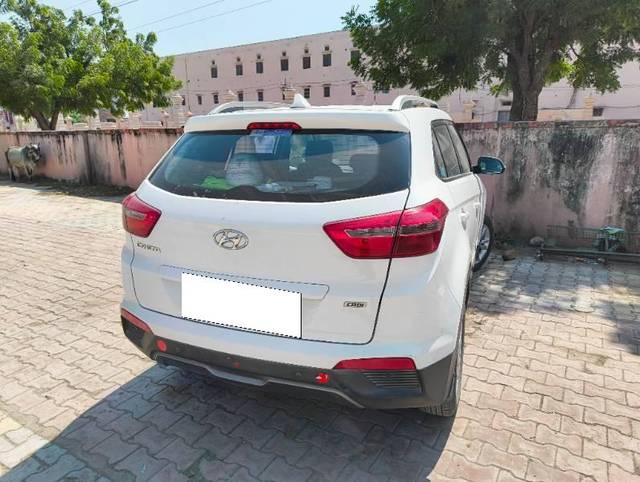 https://images10.gaadi.com/usedcar_image/4218839/original/processed_0d464873-5469-476c-bfa9-6f9ca2fdcbdf.jpg?imwidth=6402