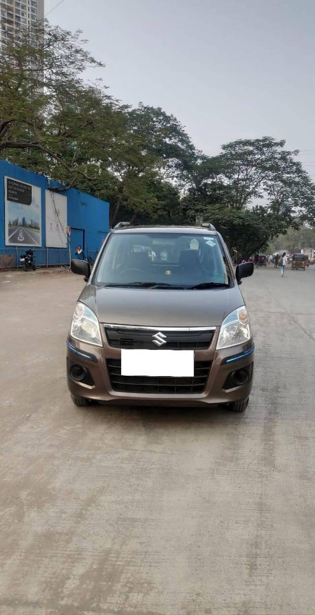 https://images10.gaadi.com/usedcar_image/4218870/original/processed_40bd47df13d849036352f7bbcf0ed425.jpg?imwidth=6400