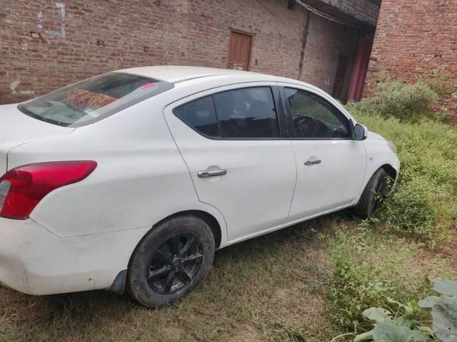 https://images10.gaadi.com/usedcar_image/4219008/original/processed_a3690fbb-dac9-4e8d-8d7b-247117129850.jpg?imwidth=6401