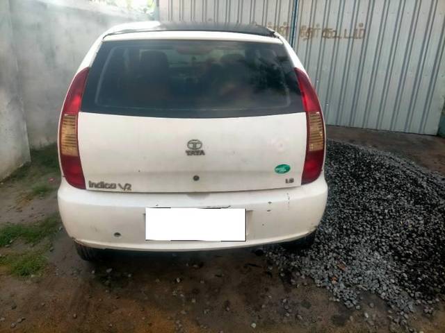 https://images10.gaadi.com/usedcar_image/4219074/original/processed_a9355118-7a89-4577-bad6-d0d3f9a9075b.jpg?imwidth=6401