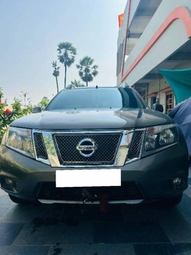 https://images10.gaadi.com/usedcar_image/4219104/original/processed_c7e6f856-b75d-40f8-aeb9-99b9d9b745da.jpg?imwidth=6402