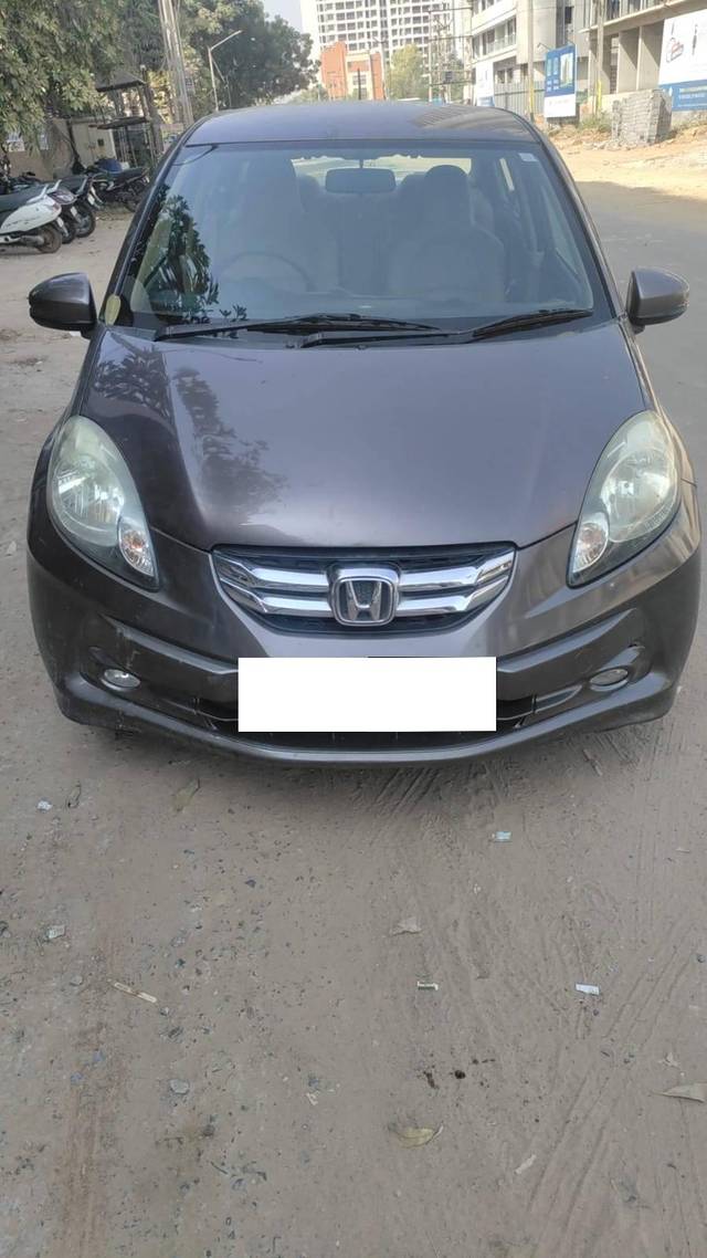 https://images10.gaadi.com/usedcar_image/4219172/original/processed_6f04064e66ab4de8cfdcfa99f154eec1.jpg?imwidth=6402