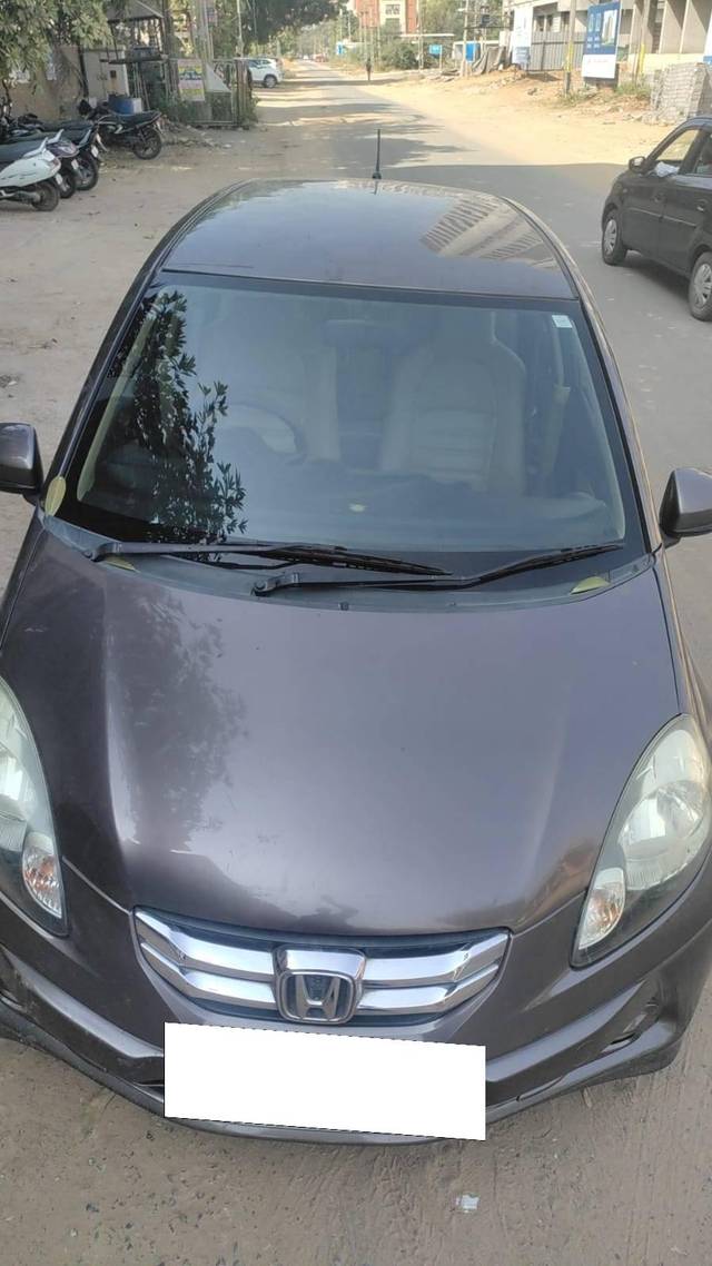 https://images10.gaadi.com/usedcar_image/4219172/original/processed_8014cd8f84fe3ab2db1271ed300ef69f.jpg?imwidth=6400