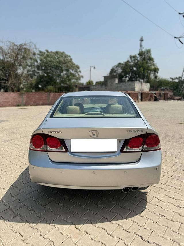 https://images10.gaadi.com/usedcar_image/4219228/original/processed_eed22593924060b87da9e0ffc47835a5.jpg?imwidth=6402