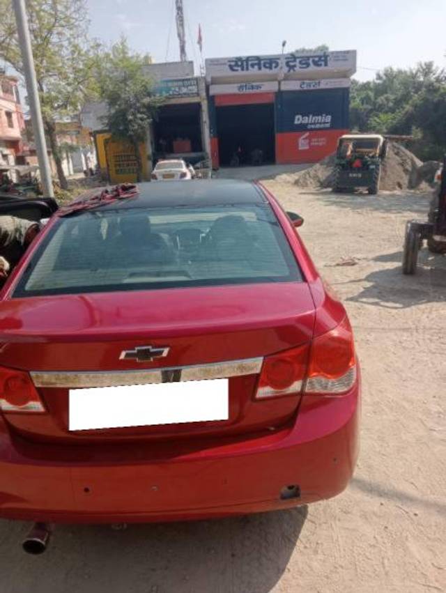 https://images10.gaadi.com/usedcar_image/4219351/original/processed_f2533b0f-2312-4a96-8db1-3b6430edcd89.jpg?imwidth=6402