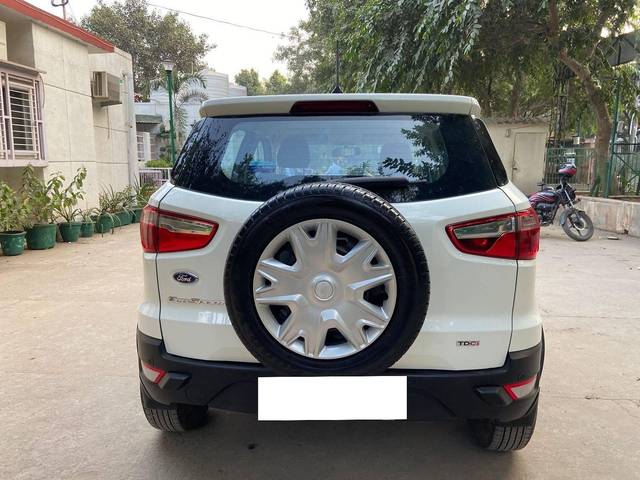 https://images10.gaadi.com/usedcar_image/4219385/original/processed_27207400c0f5ea5925b68904c66f8167.jpeg?imwidth=6401