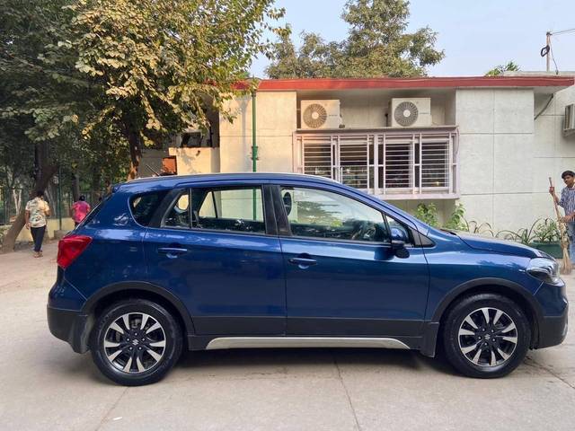 https://images10.gaadi.com/usedcar_image/4219394/original/processed_4328fa2143ec1aeb6eb008bdb6d987f4.jpeg?imwidth=6401