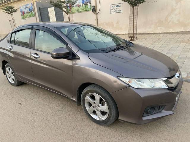 https://images10.gaadi.com/usedcar_image/4219465/original/processed_090eabe9c3609c8a45c92fbe98496d42.jpg?imwidth=6400