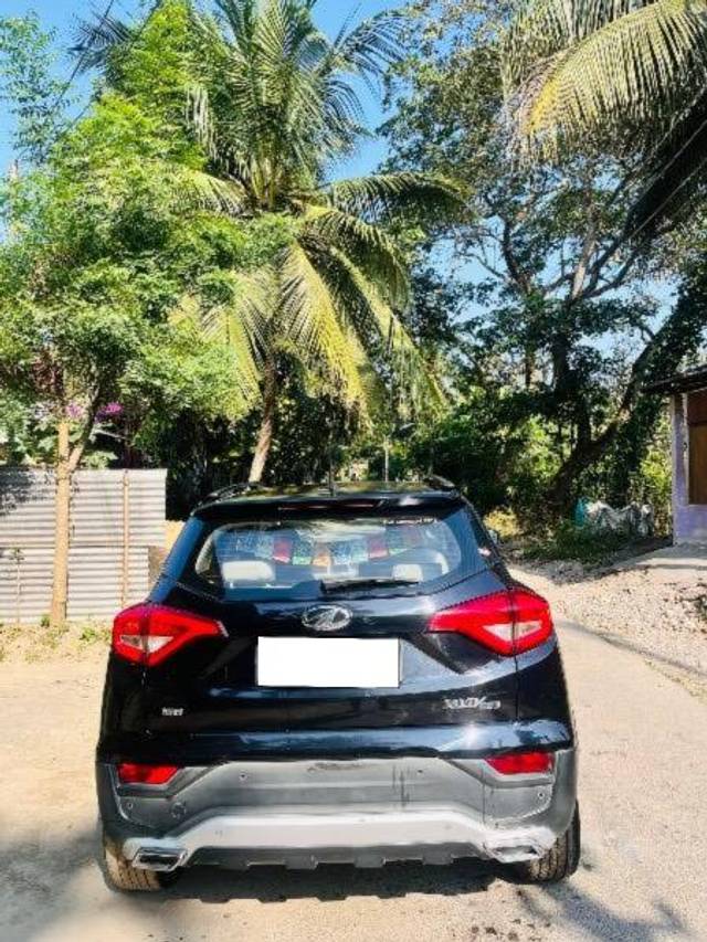 https://images10.gaadi.com/usedcar_image/4219494/original/processed_1629257a-1d27-4636-b2dc-747918729f6d.jpeg?imwidth=6402