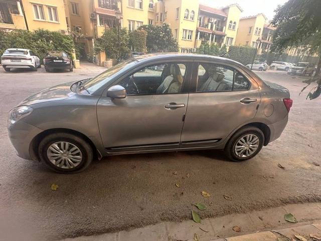 https://images10.gaadi.com/usedcar_image/4219557/original/ec5a3522190376eba4d4398bb55a4b8d.jpeg?imwidth=6402