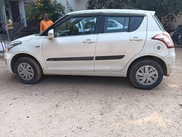 https://images10.gaadi.com/usedcar_image/4219610/original/processed_e4c4d3dc-2df2-41f6-87f1-5f7c64cc1704.jpeg?imwidth=6401