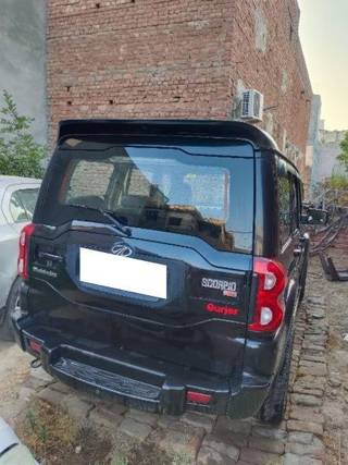 Mahindra Scorpio 2014-2022 Mahindra Scorpio S6 Plus 7 Seater