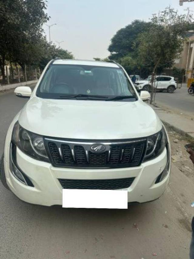 https://images10.gaadi.com/usedcar_image/4219837/original/8c0a7ca330ac6eea2e50db41f1bc9169.jpg?imwidth=6401