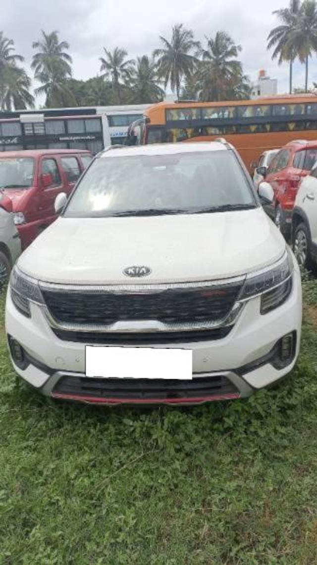 https://images10.gaadi.com/usedcar_image/4219871/original/processed_dea45847-017e-489a-b9dc-e838602b4e6e.jpg?imwidth=6400