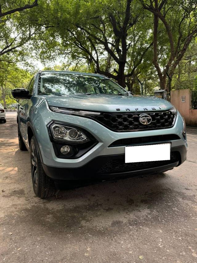 https://images10.gaadi.com/usedcar_image/4219911/original/processed_54a3f170e5cb2cfb7f224ac2cc5eca51.jpeg?imwidth=6400