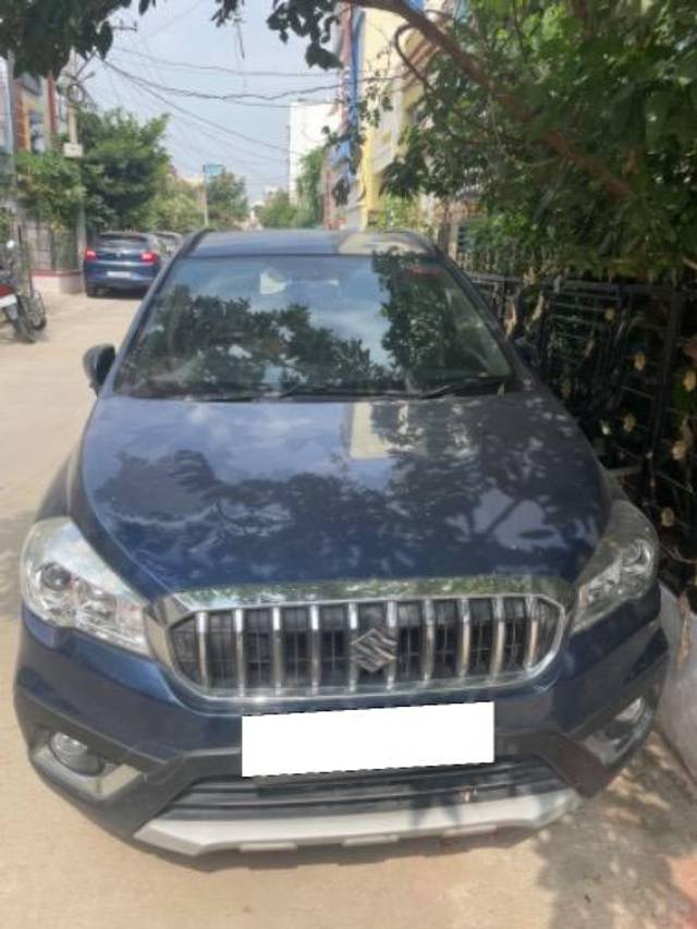 https://images10.gaadi.com/usedcar_image/4219914/original/processed_774be0bc-9ff0-48e6-a36b-d3d726b2d564.jpg?imwidth=6400