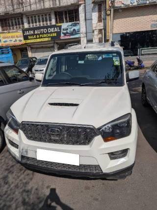 Mahindra Scorpio 2014-2022 Mahindra Scorpio S10 7 Seater