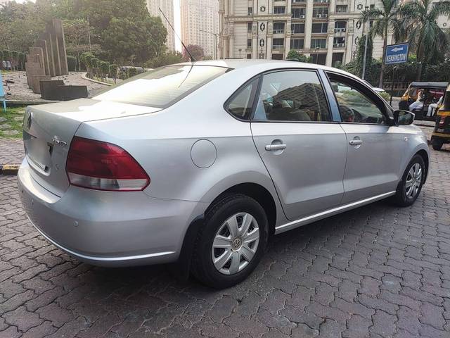 https://images10.gaadi.com/usedcar_image/4219973/original/processed_3ebfb4291bfbc67f80c343665311152c.jpg?imwidth=6402