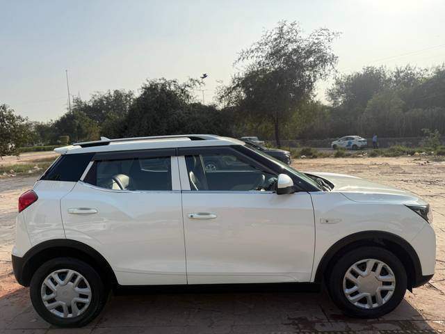 https://images10.gaadi.com/usedcar_image/4220004/original/6fdbccf50112c98d2b0f9aba9fd8844d.jpg?imwidth=6401