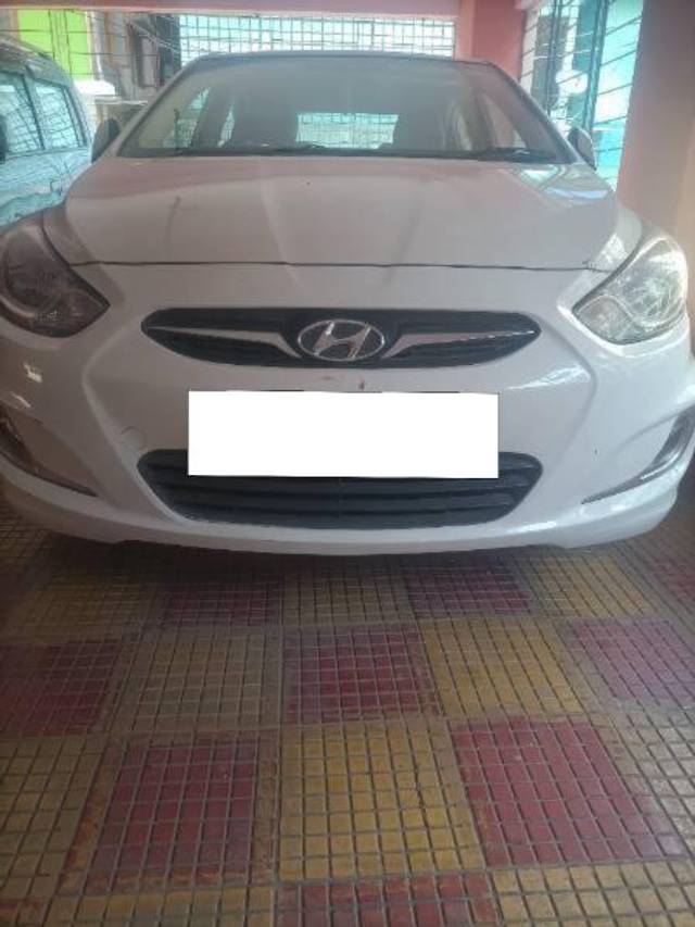 https://images10.gaadi.com/usedcar_image/4220027/original/processed_edfd7e96-dd23-4a96-adaa-09a17d79abf9.jpg?imwidth=6400