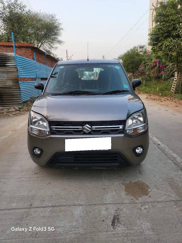 https://images10.gaadi.com/usedcar_image/4220061/original/processed_5c8c018572fdfa014252f5ce9dc572b8.jpg?imwidth=6401