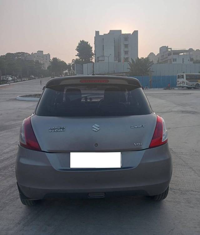 https://images10.gaadi.com/usedcar_image/4220072/original/processed_747dac4d07824067f27753dfcafc9229.jpg?imwidth=6402