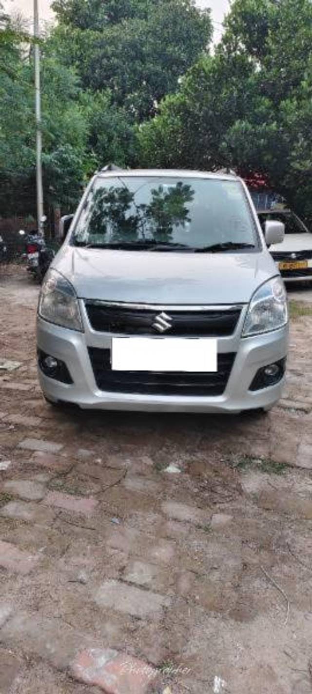 https://images10.gaadi.com/usedcar_image/4220090/original/processed_8b71965e-3e9b-455d-9938-7ef67d629cac.jpg?imwidth=6402