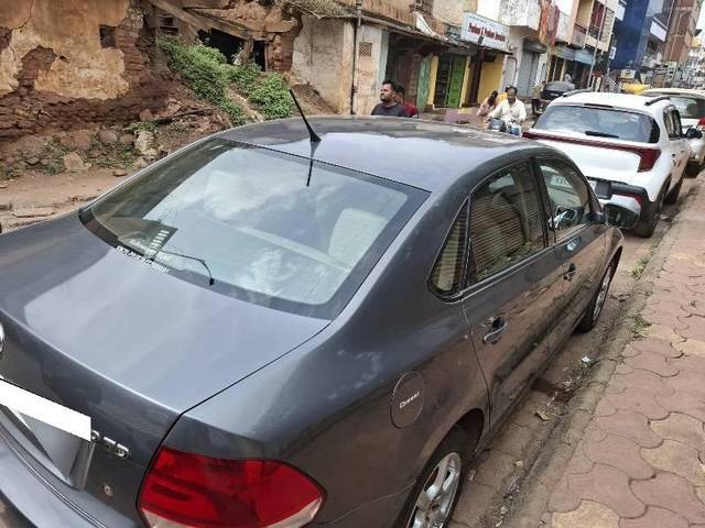 https://images10.gaadi.com/usedcar_image/4220102/original/processed_fe4180bc-6d0f-4333-8479-6529f689b563.jpg?imwidth=6400