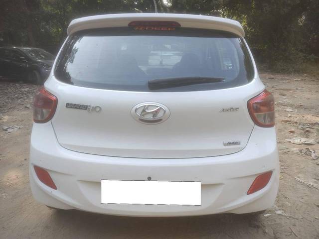 https://images10.gaadi.com/usedcar_image/4220126/original/processed_f79d8905b65d0e4d4867fa1938be395e.jpg?imwidth=6401